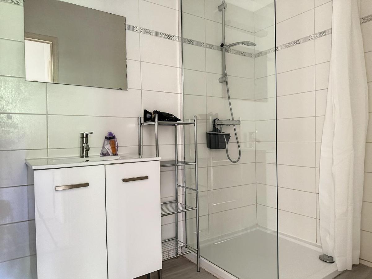 Charmant Appartement Avec Terrasse Parking Ispagnac Eksteriør bilde