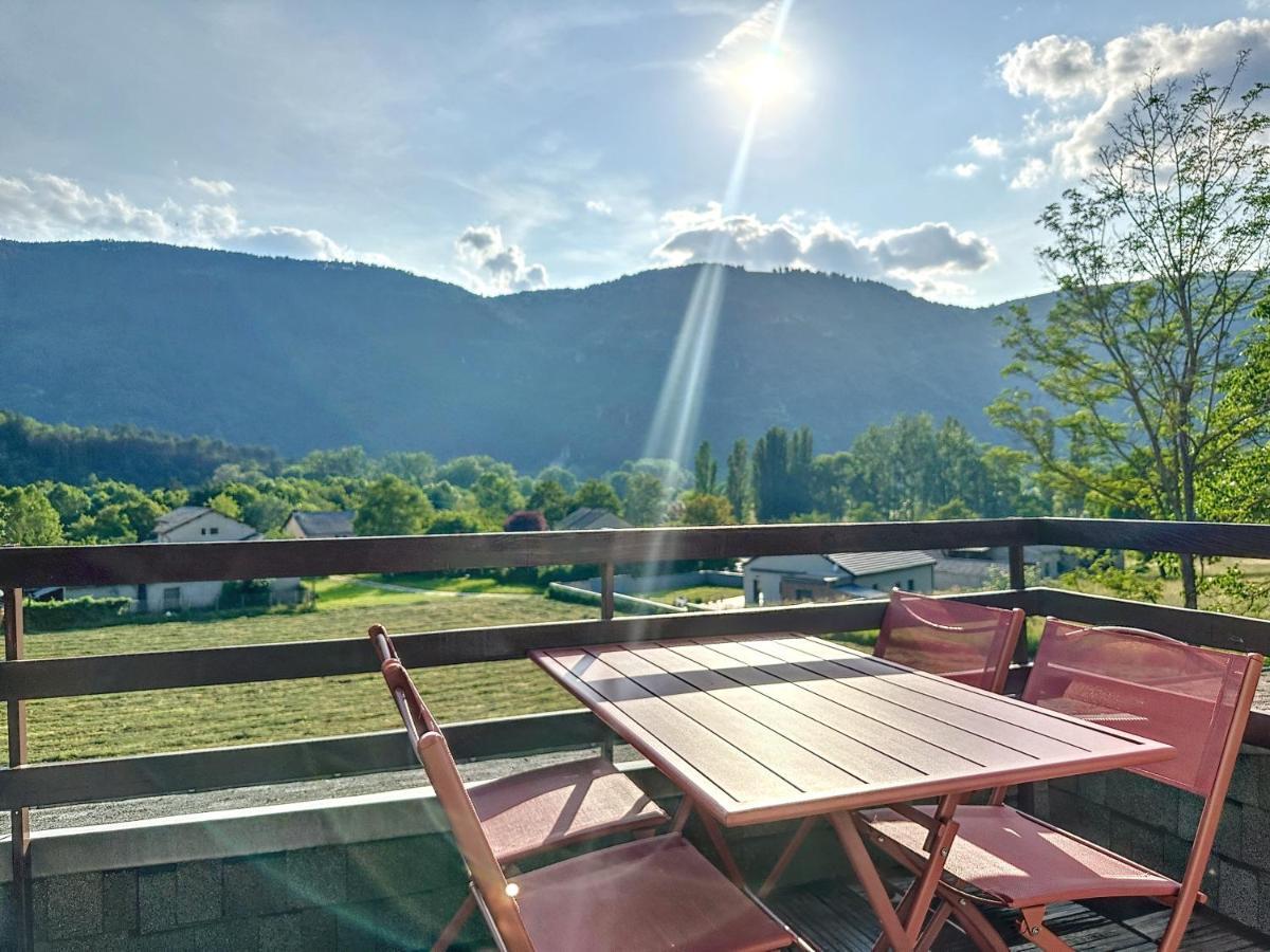 Charmant Appartement Avec Terrasse Parking Ispagnac Eksteriør bilde